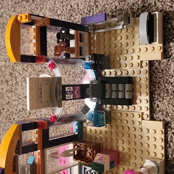 Lego Friends Heartlake Sports Center - Picture 4 of 5